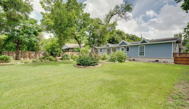 6 Mi to Dtwn: Austin Home w/2 Patios & Grill