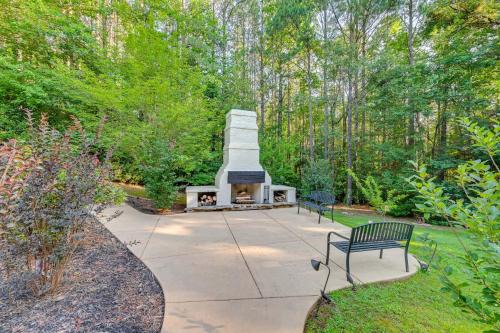 7 Mi to Lake Norman Access! Luxe Gem w/Game Room