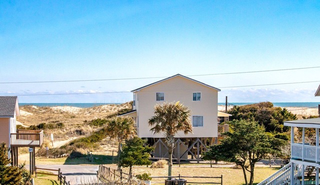 8388 Family Island Retreat | Steps to Beach