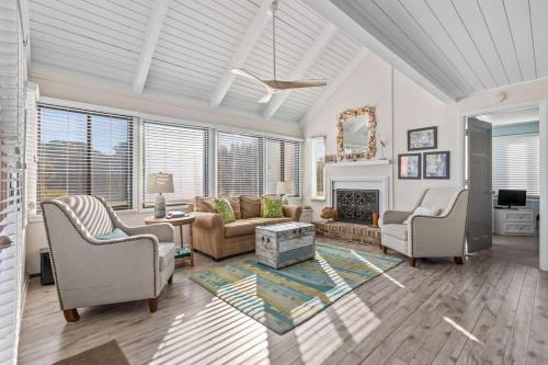 947 Sealoft Villa