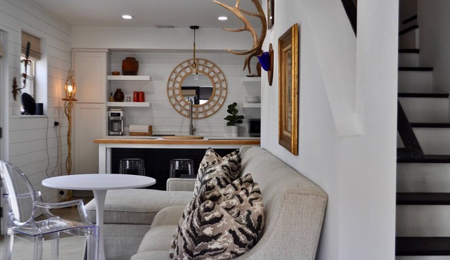 A Cozy and Chic Studio