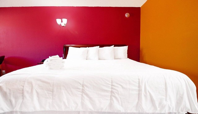 Accessible King Bed|Seiling, OK