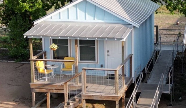 Accessible Queen Bed Cabin #16 near River