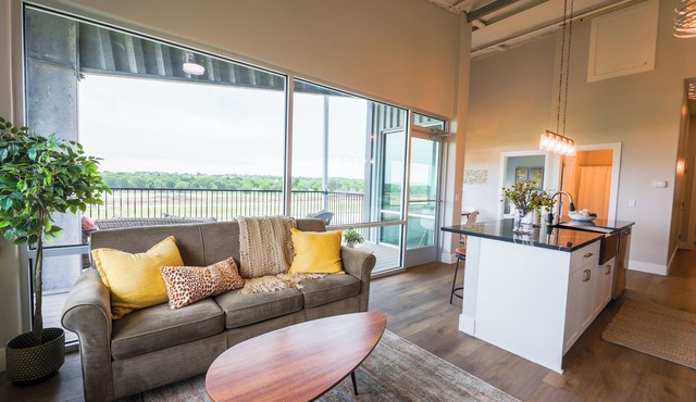 Airplane/Hanger 2 bedrooms 2 baths, with beautiful views and a runway.#1