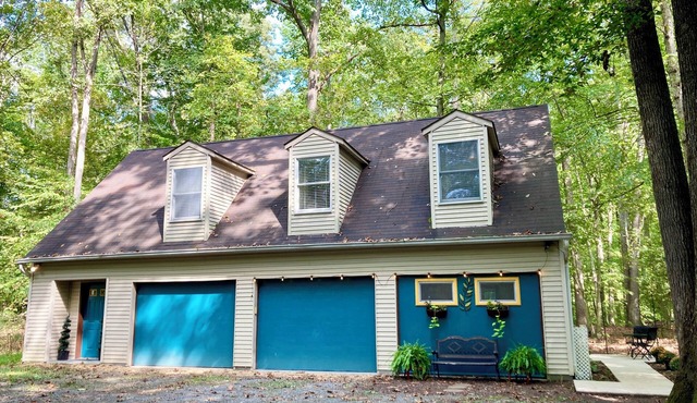 Aspen Woods - Spacious Apt w/Private Garage