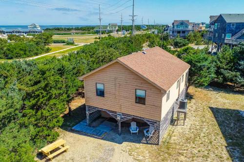 AV82 Bird Haus Cottage