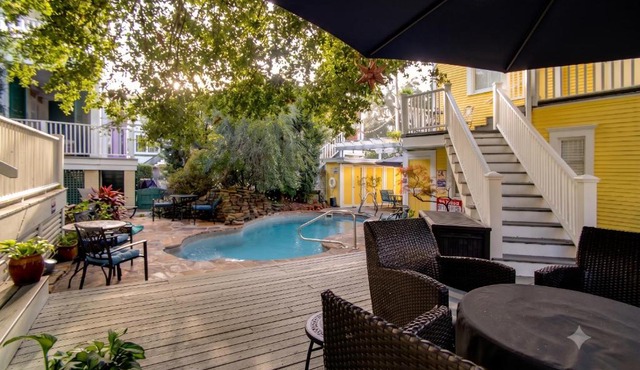 Azalea Inn and Villas