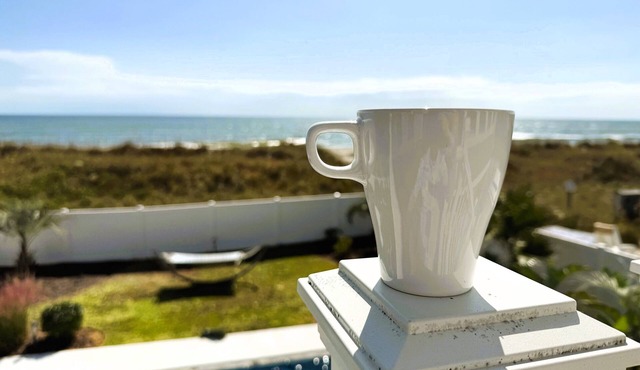 Bailey's Blue Ocean View, 5 BR Ocean Front Luxury Home w/Infinity Pool