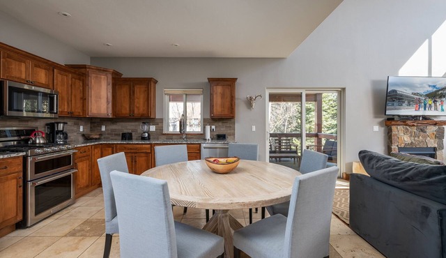 Balsh Hideaway | Covered Deck | Private Hot Tub | Luxe Cabin in Fraser