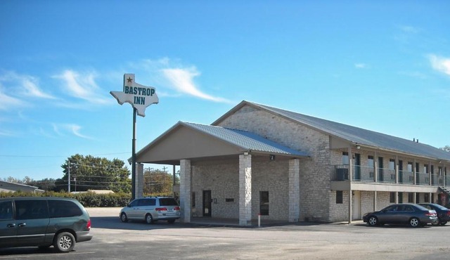 Bastrop Inn