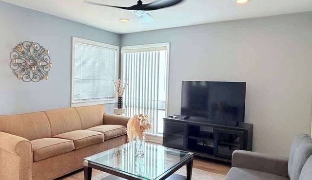 Bay Tree awesome 1BR apartment