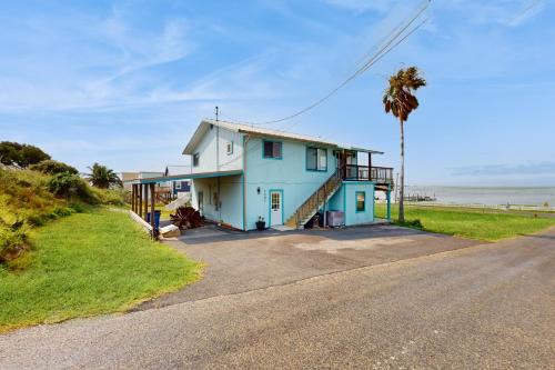 Bay Views & Beach Access: Ingleside Getaway