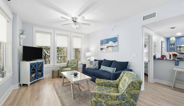 Baytowne Wharf Condo! Resort Pool, Hot Tub, Fitness Center, Grill, Beach Tram