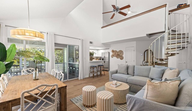 Beach Cottage, 3BR 3BA, Pools & Private Beach