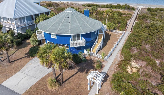 Beach Front Harbor Island - Panoramic Views!