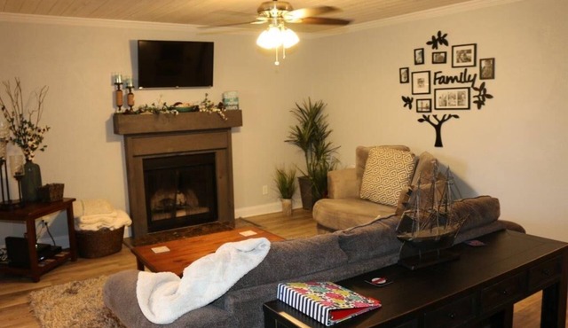 Beachburgh, a cozy coastal retreat on Shem Creek