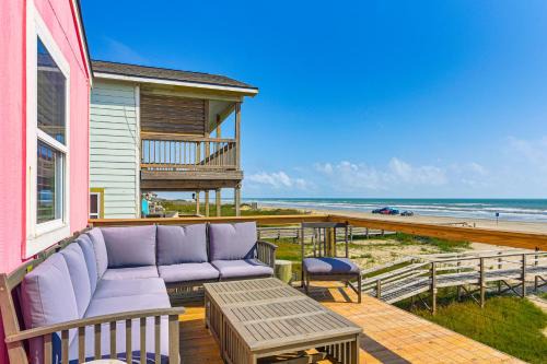 Beachfront Cottage w/Boardwalk in Freeport