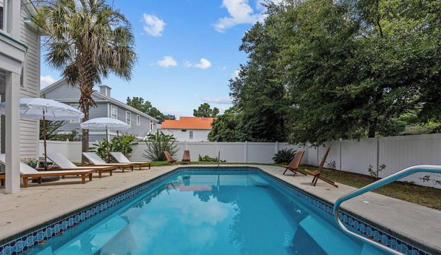 Beachside Bliss: Relax in Our 4-Bedroom Retreat!