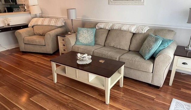 Beautiful 1 Bedroom Condo in Ocean Creek
