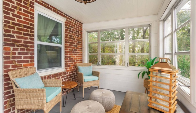 Beautiful Florida Cottage! St Andrews Gem, 1.5 blocks to beach! Pet considered