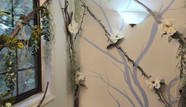 Beautiful Tree Top themed room