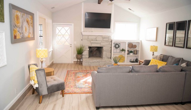 Beautifully Remodeled 3-Bedroom Cozy Home!
