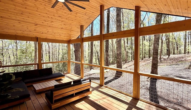 Best Outdoor Escape for Families in GA Mountains with Treehouse