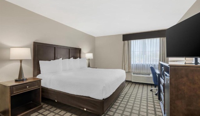 Best Western North Bryant Inn