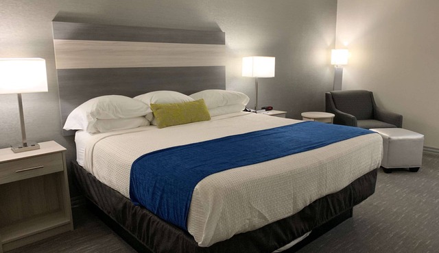 Best Western Plus Clarks Summit Scranton