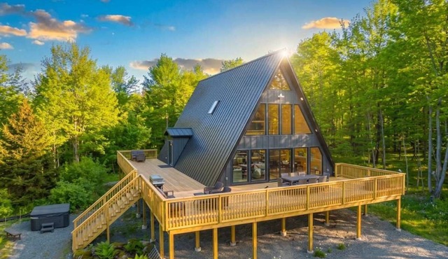 Black Lotus A-Frame | Hot Tub | Sauna | Firepit