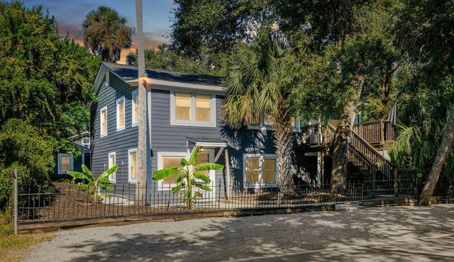 Blackbeard's-Schooner 12 Beds 500ft to Beach Beautiful Patio