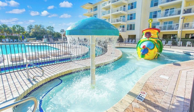 Breezy Resort Retreat + Full Kitchen & Private Beach Access near Local Golf