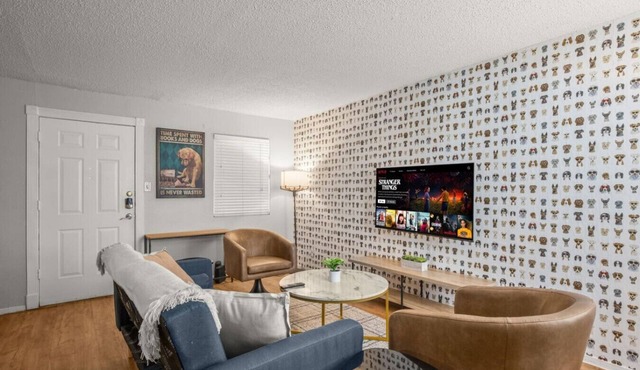 Brentwood 1BR | 10 Min to Downtown Austin