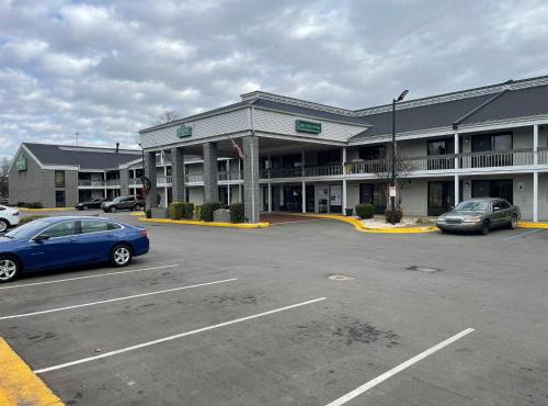 Brookwood Inn - Extended Stay