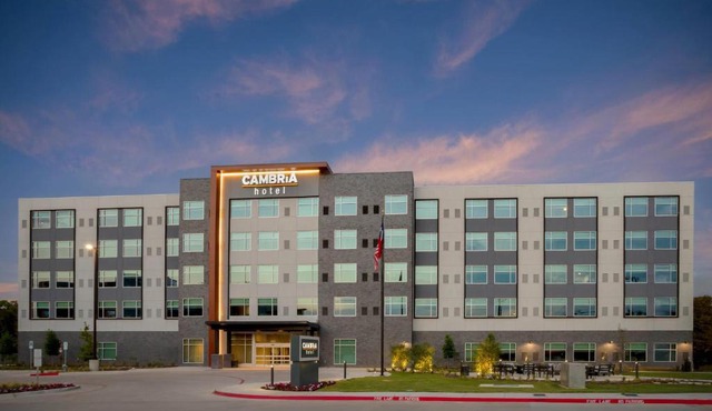 Cambria Hotel Fort Worth - Medical Center