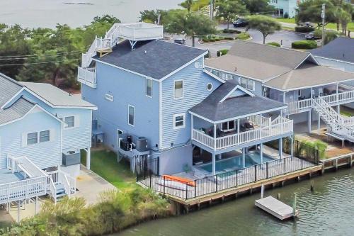 Captain's Cove - Pool Rooftop and Inlet Views