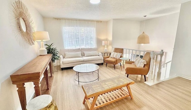 Cary/Raleigh-5 RM-2 K.Beds-2 Living RM-Fenced Yard