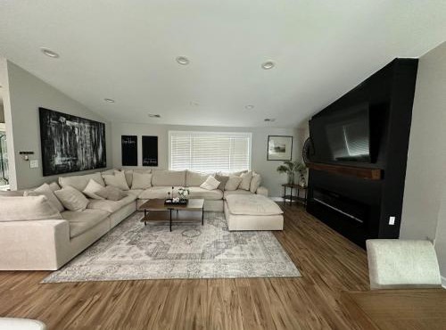 Casa De Coco is a 4-bedroom Retreat with Pool
