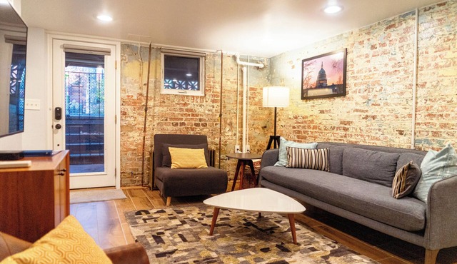 Centrally located DC Apt, near Shaw metro, Bloomingdale
