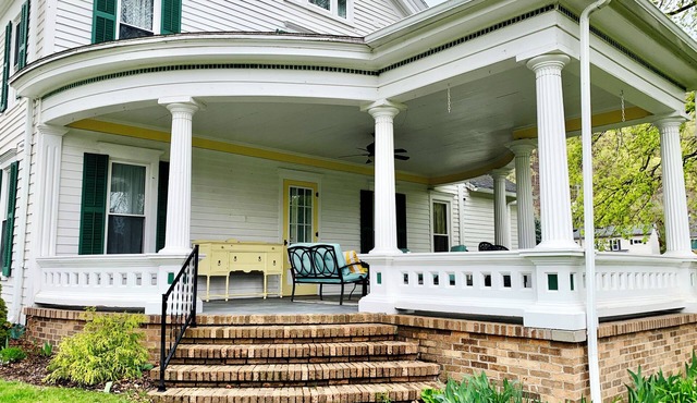 Champlin House at Keuka Lake
