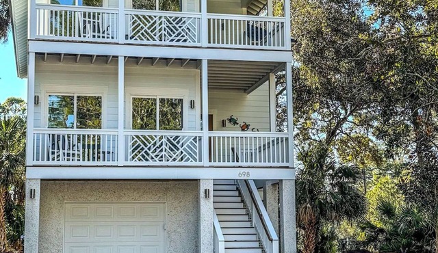 Charleston-Style Retreat, Golf Cart Included, Overlooking Ocean Creek Golf Course, 698 Bonito