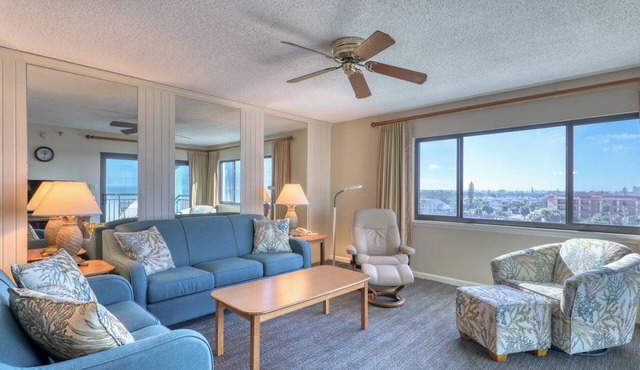 Charming 2-bedroom resort in fabulous Indian Rocks Beach with AC