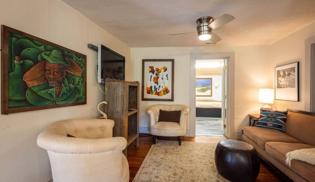Charming 2 bedroom cottage near Asheville, NC