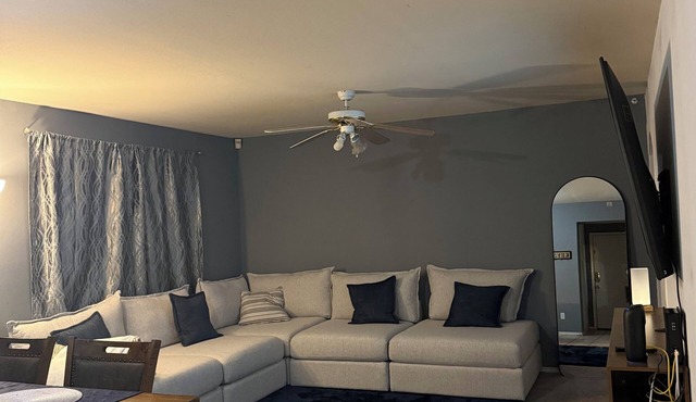 Charming 2-bedroom house in laredo, perfect for relaxing or working