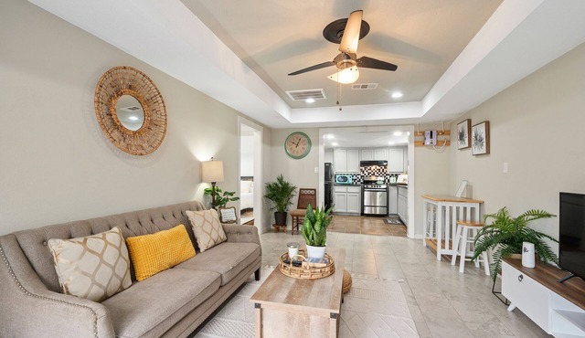Charming 2-Bedroom Retreat in Southwest Houston