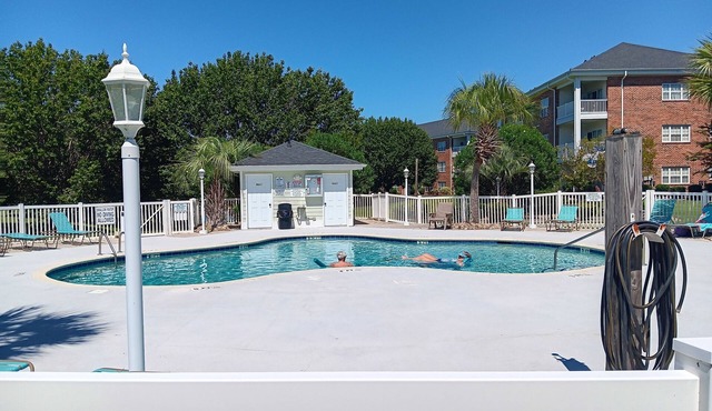 Charming 2-bedroom apartment with AC, fitness room in welcoming Myrtle Beach