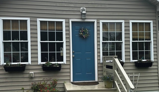 Charming 2-bedroom 1 bath cottage with AC, WiFi in peaceful North Beach, Md.