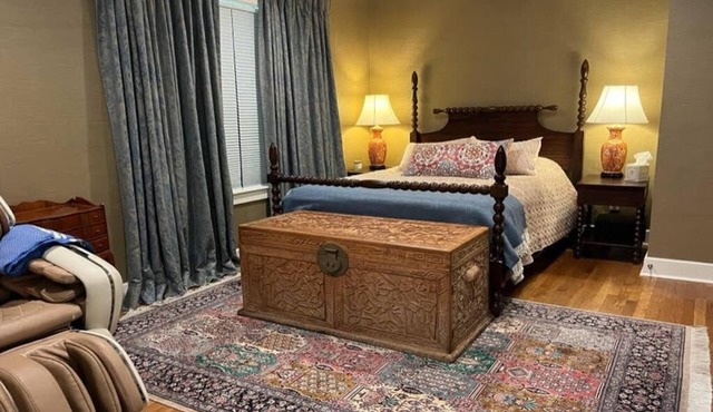Charming 3-bd with the comforts of home