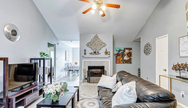 Charming 3BD/Office/Yard & Pet-Friendly