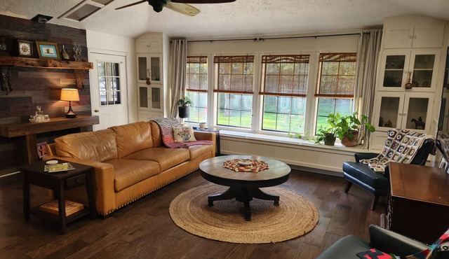 Charming 4-bedroom farmhouse on 15 acres